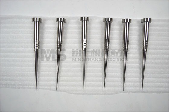 Medizinische Schimmelkern-Pins. Spiegelpoliert und vergründet.